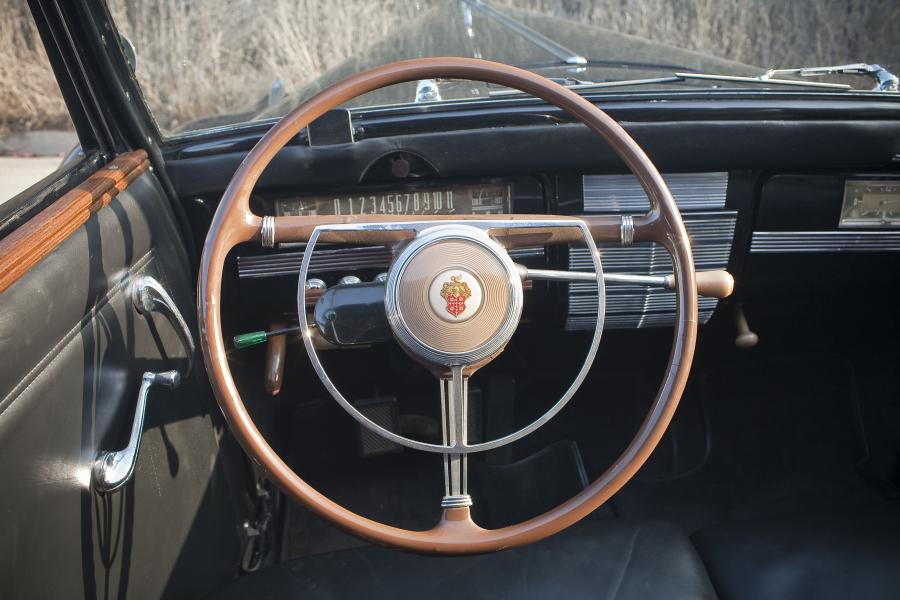  Packard Super Eight 160 Town Car 1941 года  (фото 2 из 4)